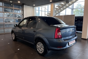 RENAULT LOGAN