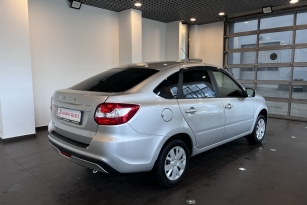LADA GRANTA