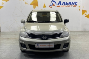 NISSAN TIIDA