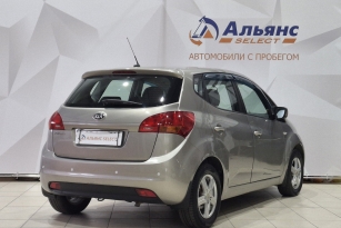 KIA VENGA