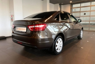 LADA VESTA