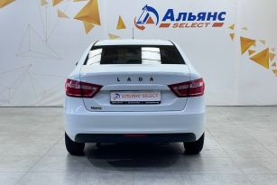LADA VESTA