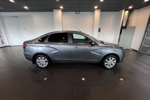 LADA VESTA