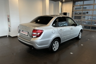 LADA GRANTA