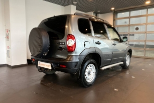 CHEVROLET NIVA