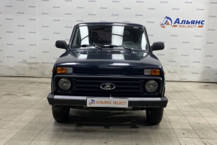 LADA 2121