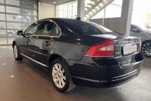 VOLVO S 80