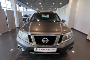 NISSAN TERRANO