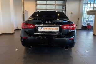 INFINITI Q50