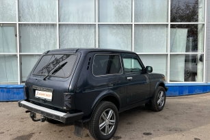 LADA 2121