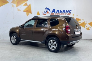 RENAULT DUSTER