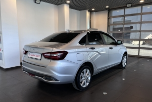 LADA VESTA