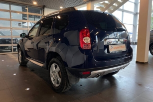 RENAULT DUSTER