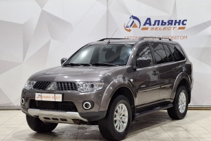 MITSUBISHI PAJERO SPORT