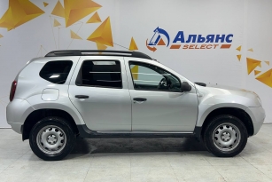 RENAULT DUSTER