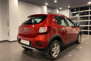 RENAULT SANDERO STEPWAY