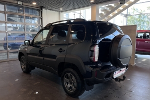 LADA NIVA TRAVEL