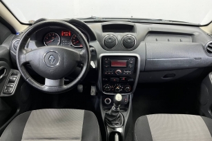 RENAULT DUSTER