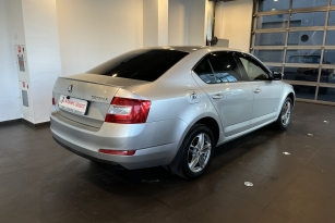 SKODA OKTAVIA