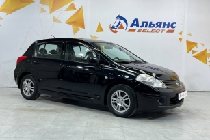 NISSAN TIIDA