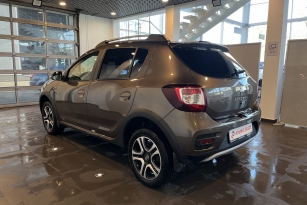 RENAULT SANDERO