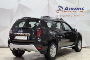 RENAULT DUSTER
