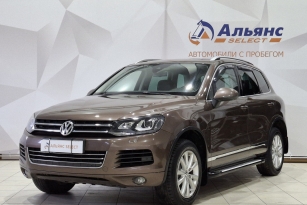 VOLKSWAGEN TOUAREG