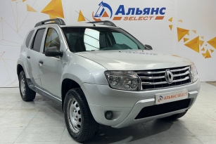 RENAULT DUSTER