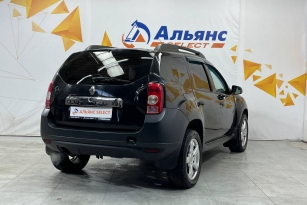 RENAULT DUSTER