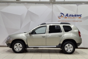 RENAULT DUSTER