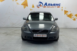 VOLVO S40