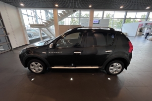 RENAULT SANDERO