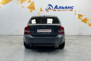 VOLVO S40