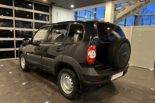CHEVROLET NIVA