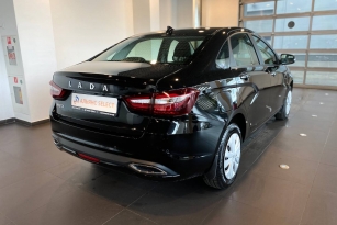 LADA VESTA