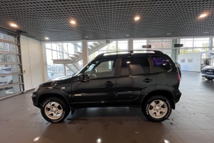 CHEVROLET NIVA