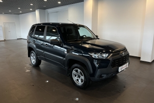 LADA NIVA TRAVEL