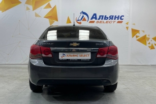 CHEVROLET CRUZE