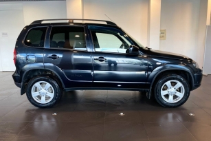 CHEVROLET NIVA