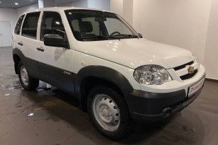 CHEVROLET NIVA