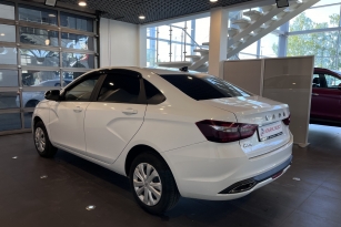 LADA VESTA