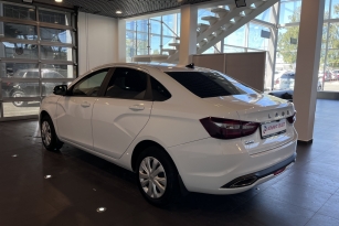 LADA VESTA
