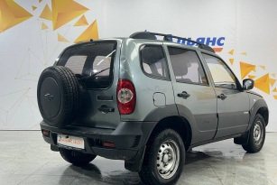 CHEVROLET NIVA