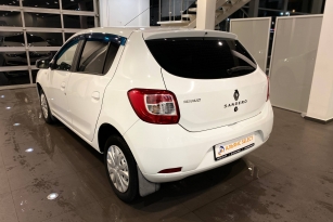 RENAULT SANDERO