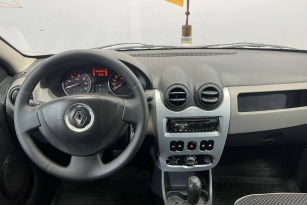 RENAULT LOGAN