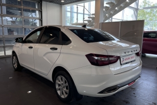 LADA VESTA