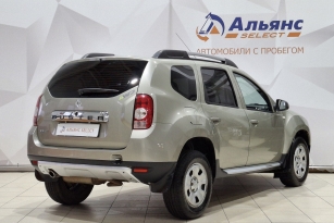 RENAULT DUSTER