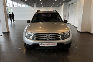 RENAULT DUSTER