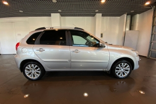 DATSUN MI-DO