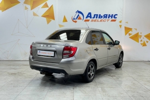 LADA GRANTA